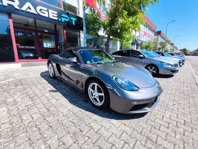 Porsche 718 Boxster 2019 - 64900 EUR, 68000 km - AUTO.MOTO.pt - 68000km - foto 2 de 36