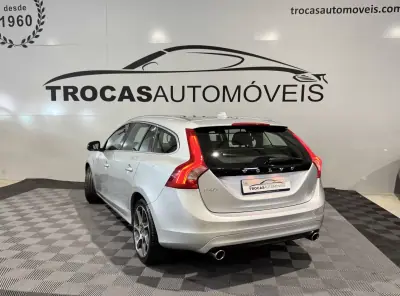 Volvo V60 2016 - 13900 EUR, 265393 km - 265393km - foto 5 de 44