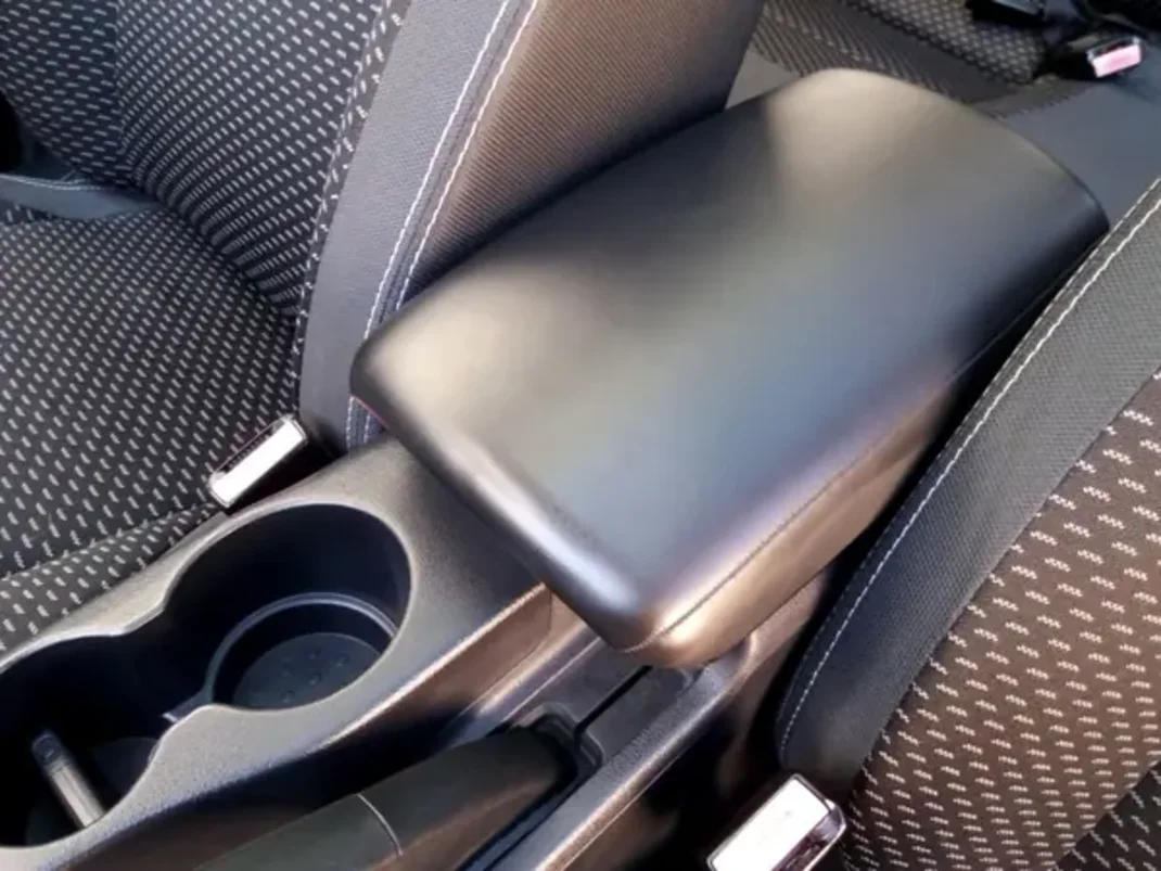 Nissan Qashqai 2008 - 9950 EUR, 181159 km - AUTO.MOTO.pt - 181159km - foto 24 de 25