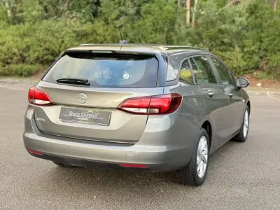 Opel Astra Sports Tourer 2019 - 11900 EUR, 128400 km - AUTO.MOTO.pt - 128400km - foto 4 de 10