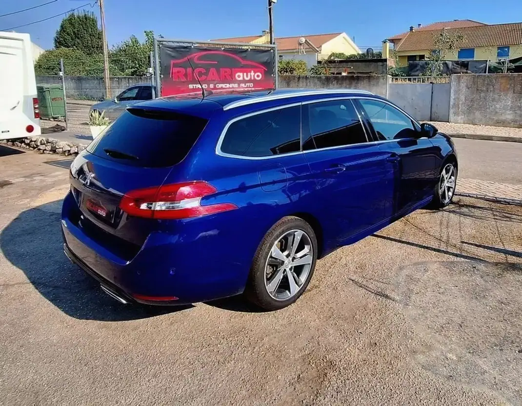 Peugeot 308 SW 2020 - 14500 EUR, 142000 km - AUTO.MOTO.pt - 142000km - foto 8 de 28