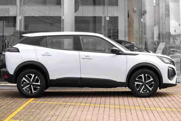 Peugeot 2008 2024 - 21450 EUR, 23450 km - AUTO.MOTO.pt - 23450km - foto 4 de 21