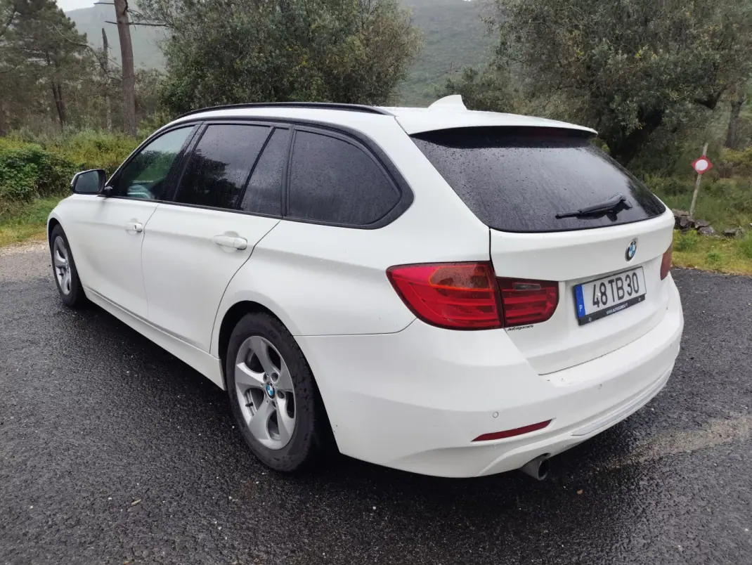 BMW 320 2014 - 13000 EUR, 283400 km - AUTO.MOTO.pt - 283400km - foto 7 de 11