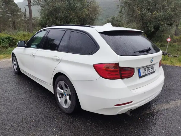 BMW 320 2014 - 13000 EUR, 283400 km - AUTO.MOTO.pt - 283400km - foto 7 de 11