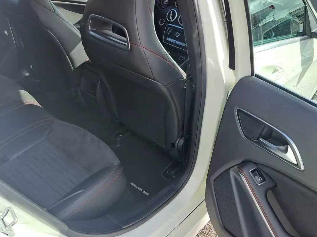 Mercedes-Benz A 180 2016 - 16250 EUR, 208525 km - AUTO.MOTO.pt - 208525km - foto 23 de 42