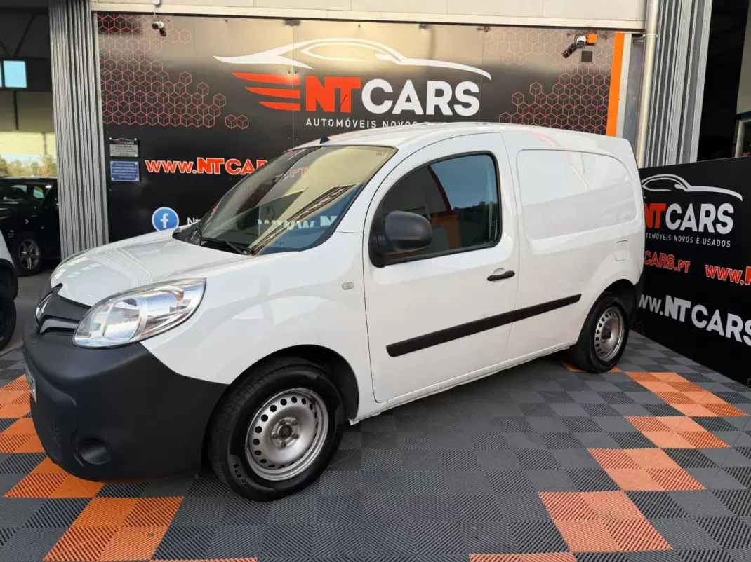 Renault KANGOO EXPRESS 1.5 DCI BUSINESS 3 L S/S 2020 - 8900 EUR, 225859 km - AUTO.MOTO.pt - 225859km - foto 1 de 13