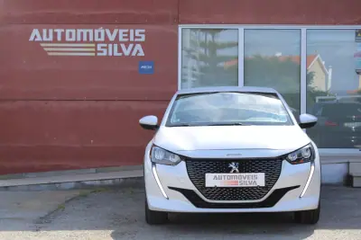 Peugeot e-208 2021 - 16490 EUR, 94000 km - AUTO.MOTO.pt - 94000km - foto 4 de 26
