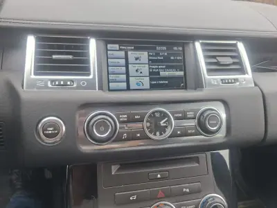 Land Rover Range Rover Sport 2012 - 23500 EUR, 114000 km - 114000km - foto 12 de 19