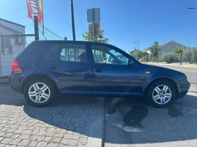 Volkswagen Golf 2000 - 4900 EUR, 199054 km - AUTO.MOTO.pt - 199054km - foto 8 de 27