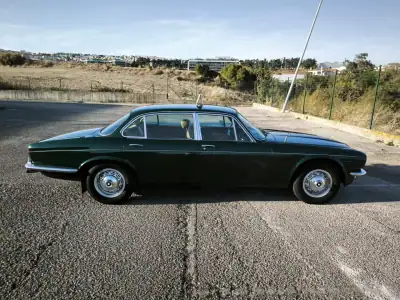 Jaguar XJ6 1976 - 24950 EUR, 47777 km - AUTO.MOTO.pt - 47777km - foto 12 de 60