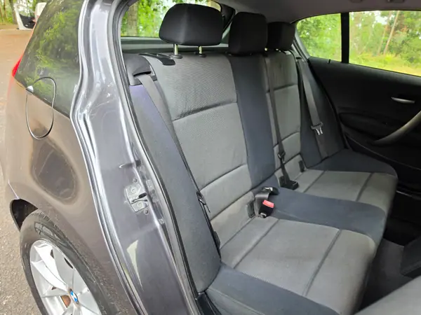 BMW 120 2005 - 4999 EUR, 329000 km - AUTO.MOTO.pt - 329000km - foto 16 de 16