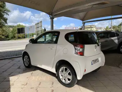 Toyota iQ 2009 - 7500 EUR, 123054 km - AUTO.MOTO.pt - 123054km - foto 3 de 22