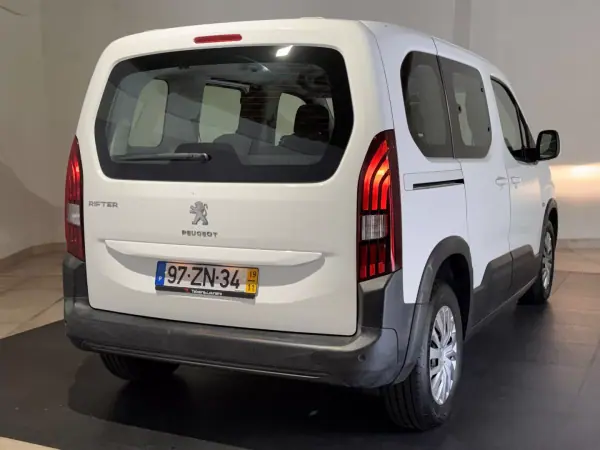 Peugeot Rifter 2019 - 18750 EUR, 92579 km - AUTO.MOTO.pt - 92579km - foto 5 de 22
