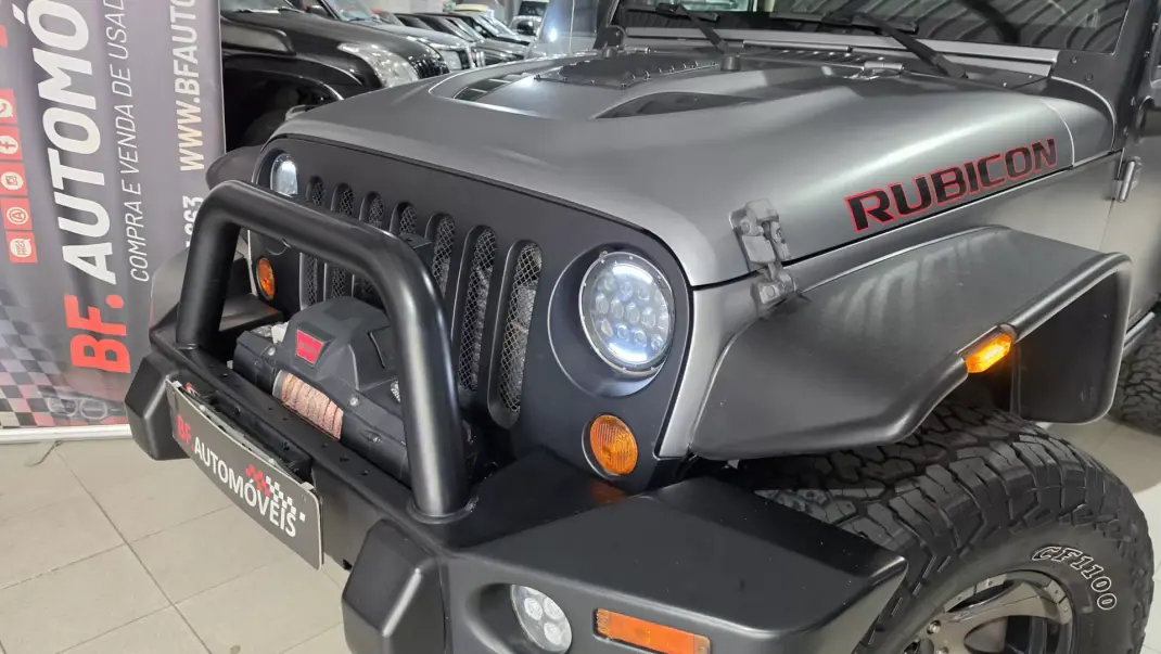 Jeep Wrangler 2010 - 35000 EUR, 129687 km - AUTO.MOTO.pt - 129687km - foto 15 de 47