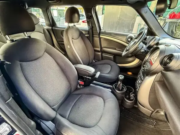 MINI Countryman 2014 - 11900 EUR, 223000 km - AUTO.MOTO.pt - 223000km - foto 5 de 9