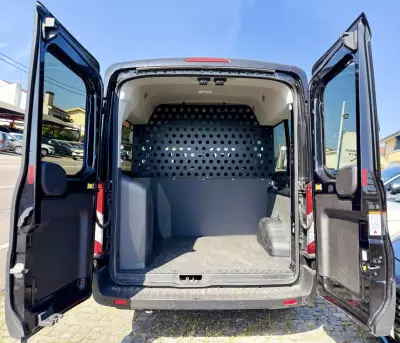 Ford Transit 2024 - 40950 EUR, 64000 km - AUTO.MOTO.pt - 64000km - foto 24 de 24