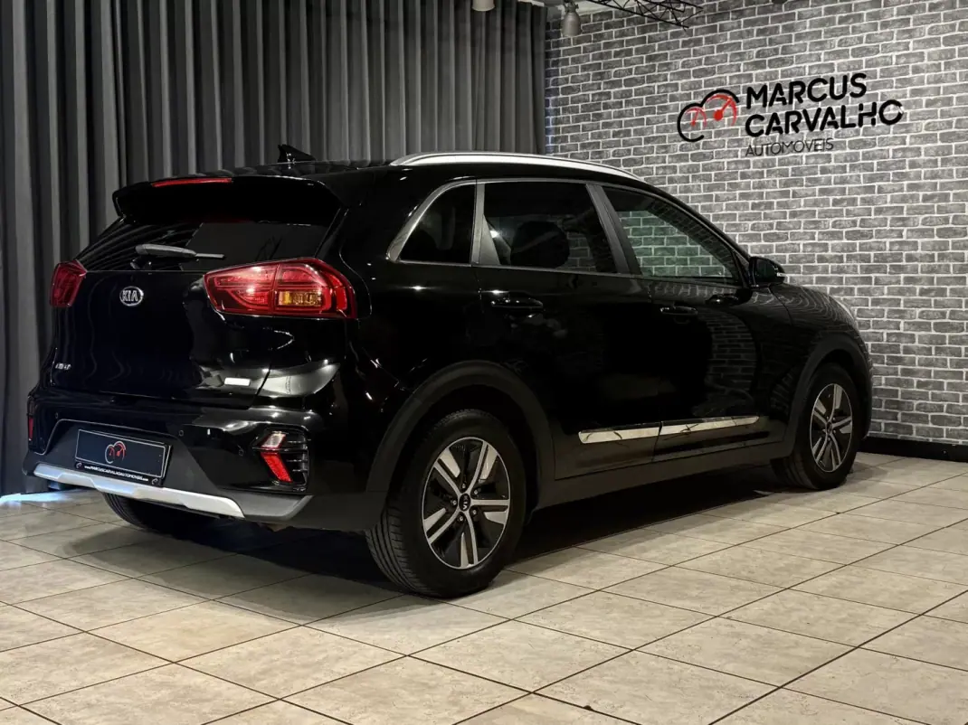 Kia Niro 2020 - 17490 EUR, 168000 km - AUTO.MOTO.pt - 168000km - foto 4 de 21