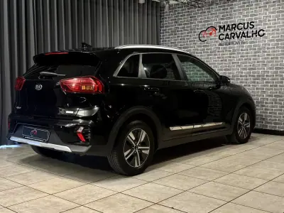 Kia Niro 2020 - 17490 EUR, 168000 km - AUTO.MOTO.pt - 168000km - foto 4 de 21