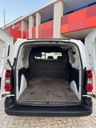 Citroën 2018 - 10950 EUR, 145000 km - AUTO.MOTO.pt - 145000km - foto 2 de 26