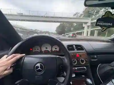 Mercedes-Benz CLK 200 1998 — foto 3 de 4