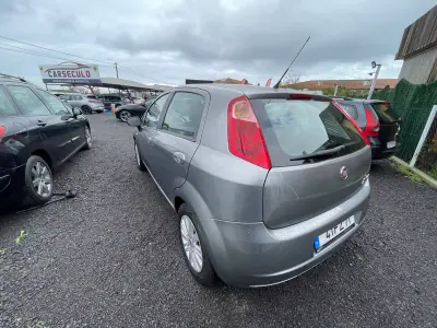 Fiat Punto 2008 - 7950 EUR, 184717 km - AUTO.MOTO.pt - 184717km - foto 4 de 18