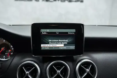 Mercedes-Benz A 180 2015 - 16950 EUR, 81000 km - AUTO.MOTO.pt - 81000km - foto 28 de 36