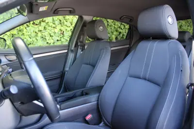 Honda Civic 2019 - 22900 EUR, 75000 km - 75000km - foto 12 de 18