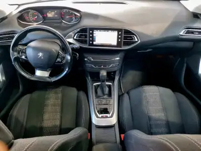 Peugeot 308 SW 2016 - 10500 EUR, 197000 km - AUTO.MOTO.pt - 197000km - foto 15 de 18