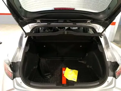 Toyota Corolla 2019 - 21900 EUR, 62158 km - AUTO.MOTO.pt - 62158km - foto 8 de 8