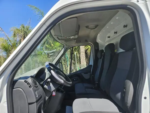 Renault Master 2011 - 9850 EUR, 298000 km - AUTO.MOTO.pt - 298000km - foto 5 de 5