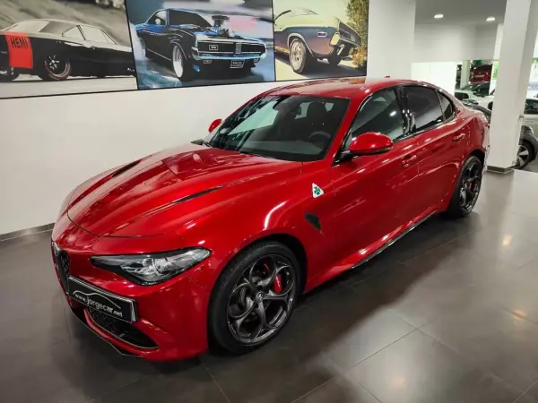 Alfa Romeo Giulia 2018 - 62500 EUR, 53000 km - AUTO.MOTO.pt - 53000km - foto 31 de 60