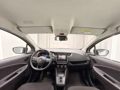 Renault Zoe 2020 - 15750 EUR, 43000 km - 43000km - foto 10 de 18