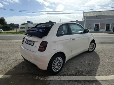 Fiat 500e 2023 - 17950 EUR, 22420 km - AUTO.MOTO.pt - 22420km - foto 3 de 9