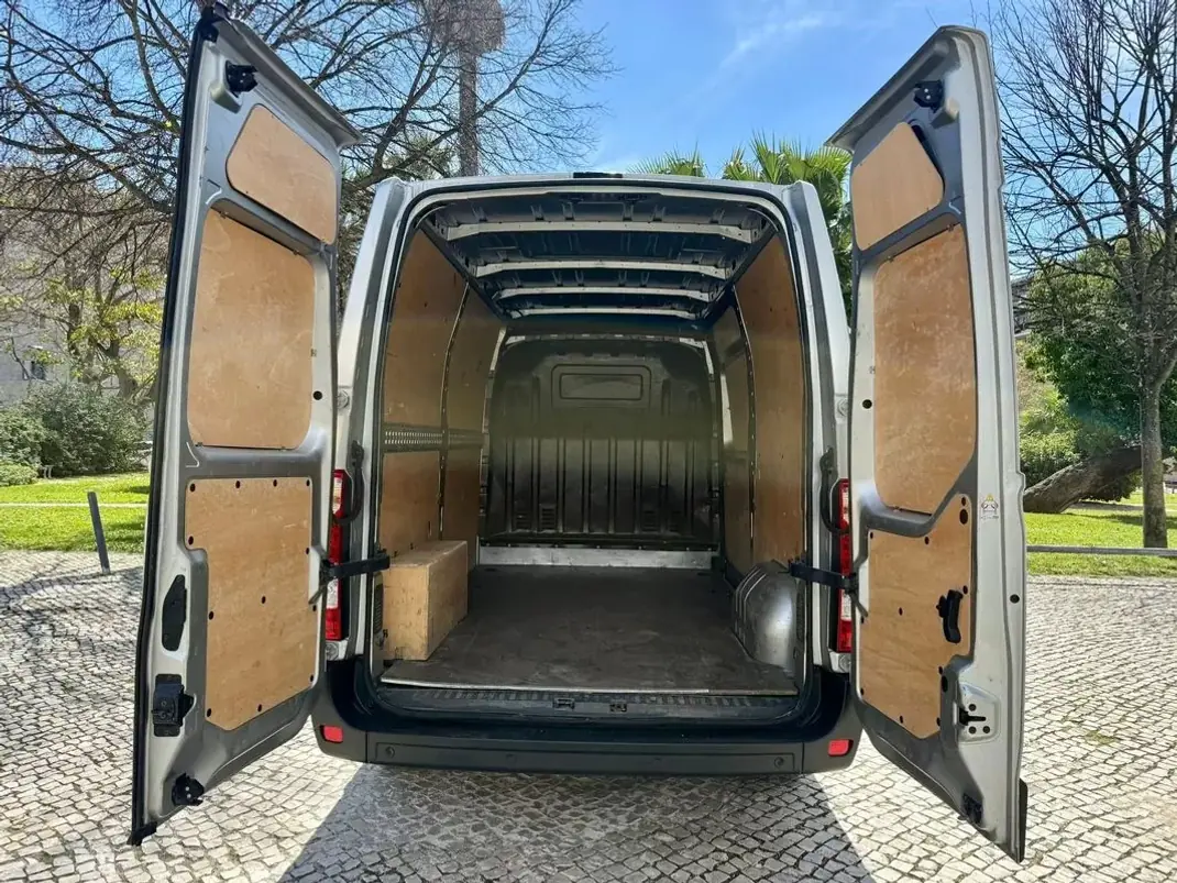 Renault Master 2.3 DCI L2H2 2020 - 17990 EUR, 144250 km - AUTO.MOTO.pt - 144250km - foto 4 de 38