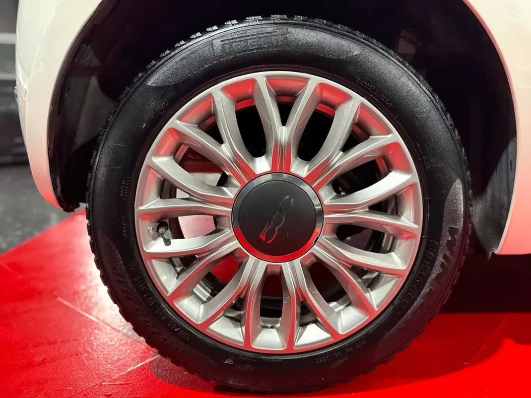 Fiat 500 2015 - 10900 EUR, 127625 km - AUTO.MOTO.pt - 127625km - foto 7 de 29