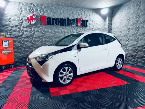 Toyota Aygo 2020 - 11750 EUR, 134443 km - AUTO.MOTO.pt - 134443km - foto 2 de 27