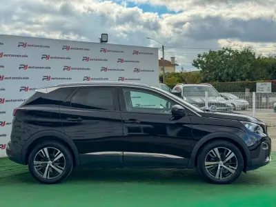 Peugeot 3008 2017 - 18500 EUR, 83995 km - AUTO.MOTO.pt - 83995km - foto 16 de 28