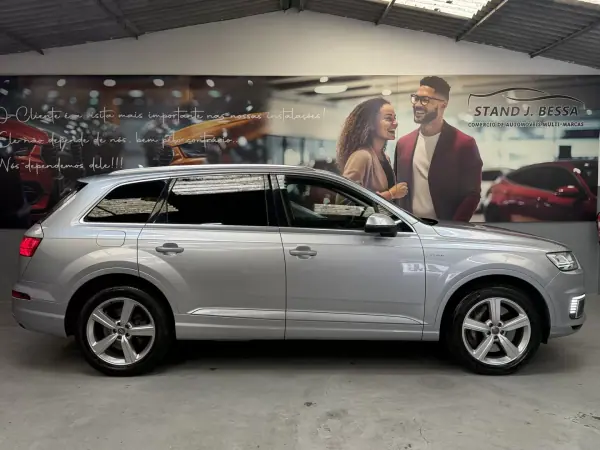 Audi Q7 2016 - 34900 EUR, 240000 km - AUTO.MOTO.pt - 240000km - foto 5 de 20
