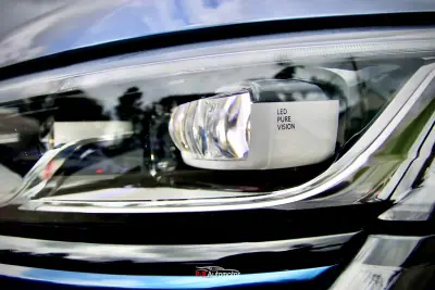 Renault Talisman Sport Tourer 2016 - 14750 EUR, 104000 km - AUTO.MOTO.pt - 104000km - foto 7 de 46