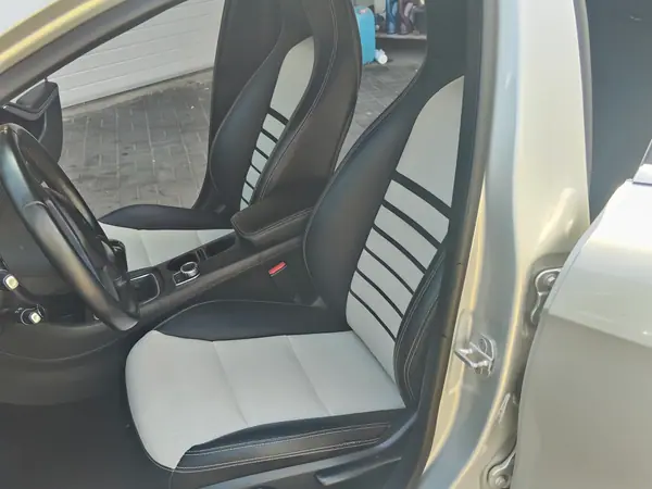 Mercedes-Benz A 180 2013 - 9990 EUR, 195000 km - AUTO.MOTO.pt - 195000km - foto 8 de 10