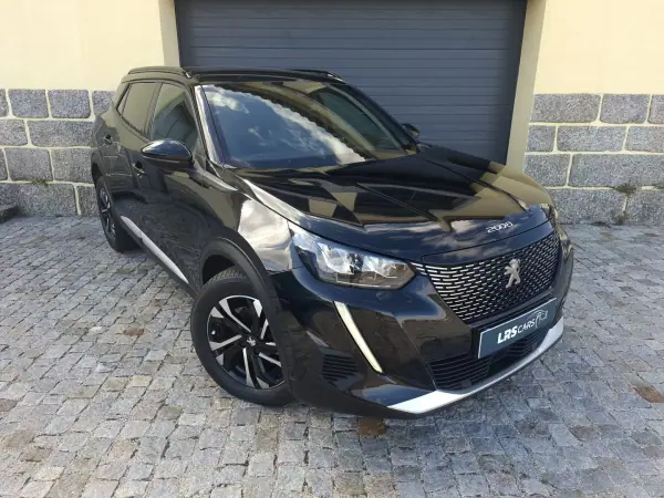 Peugeot 2008 2023 - 17490 EUR, 52424 km - 52424km - foto 2 de 19