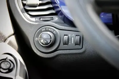 Fiat 500X 2016 - 11950 EUR, 140000 km - AUTO.MOTO.pt - 140000km - foto 29 de 33