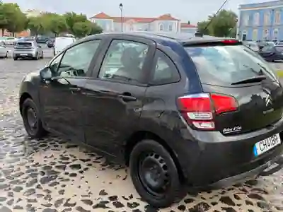 Citroën C3 2011 - 5500 EUR, 160000 km - AUTO.MOTO.pt - 160000km - foto 8 de 15
