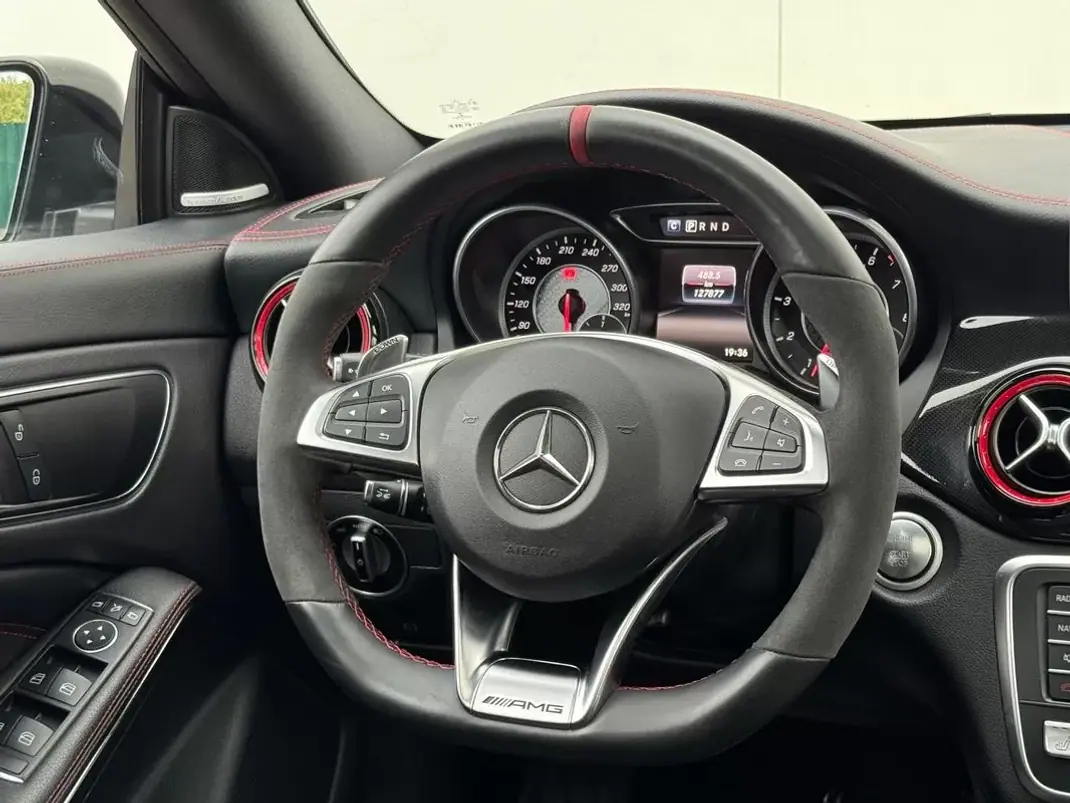 Mercedes-Benz CLA 45 AMG 2017 - 31950 EUR, 127877 km - AUTO.MOTO.pt - 127877km - foto 29 de 51