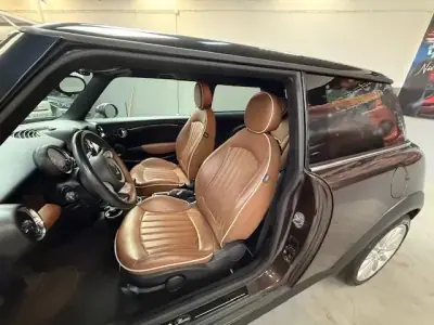 MINI Cooper 2010 - 9250 EUR, 175000 km - AUTO.MOTO.pt - 175000km - foto 7 de 10