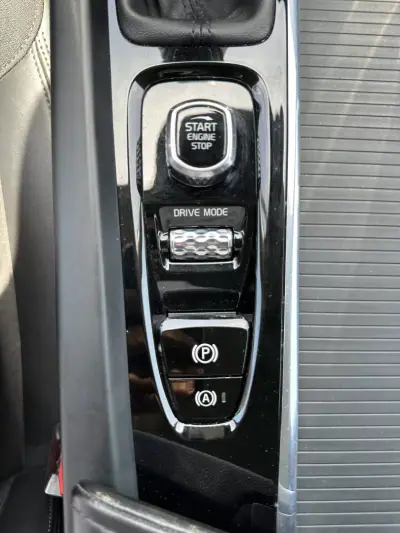 Volvo V60 2020 - 20900 EUR, 100000 km - AUTO.MOTO.pt - 100000km - foto 43 de 59