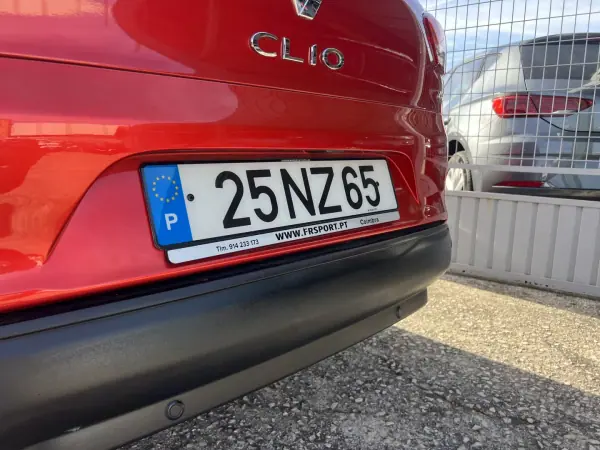 Renault Clio Sport Tourer 2013 - 6950 EUR, 167808 km - AUTO.MOTO.pt - 167808km - foto 12 de 12
