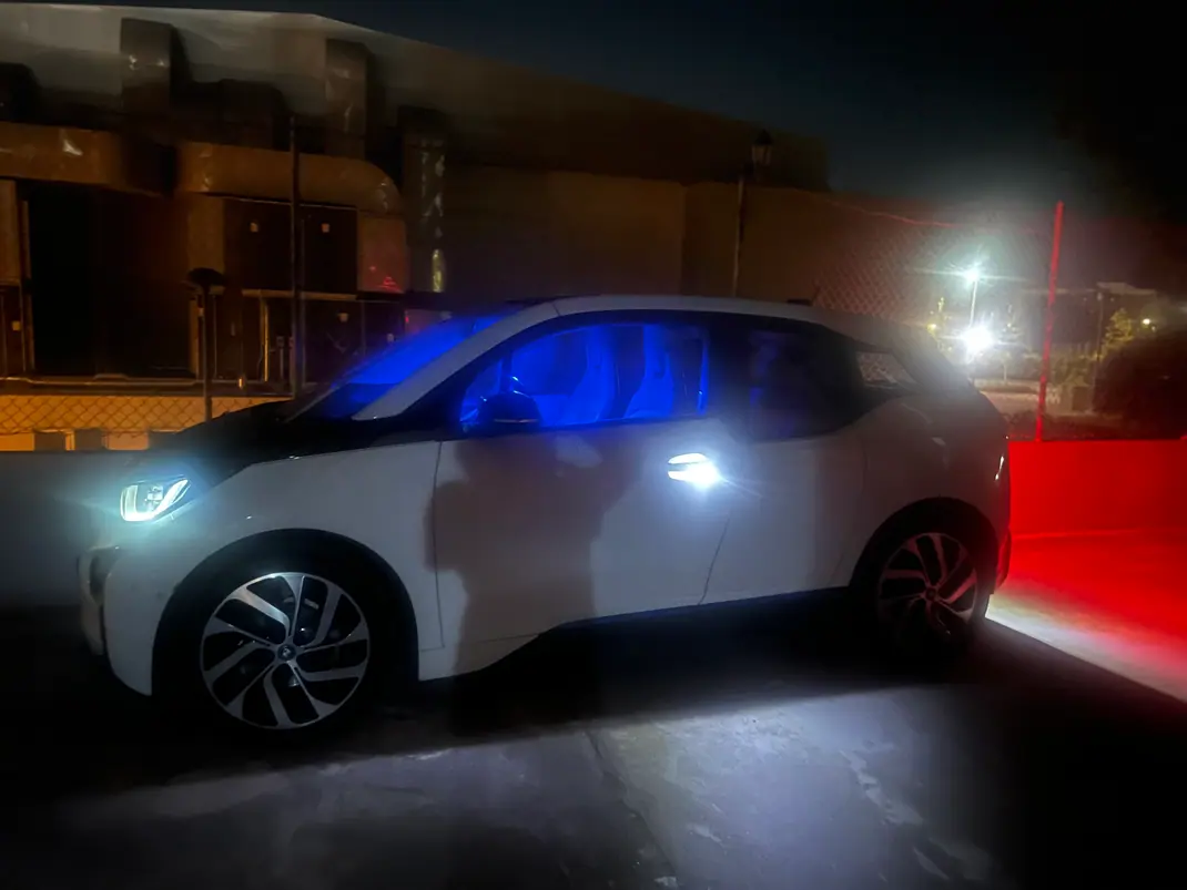 BMW i3 2016 - 9900 EUR, 166500 km - AUTO.MOTO.pt - 166500km - foto 9 de 15