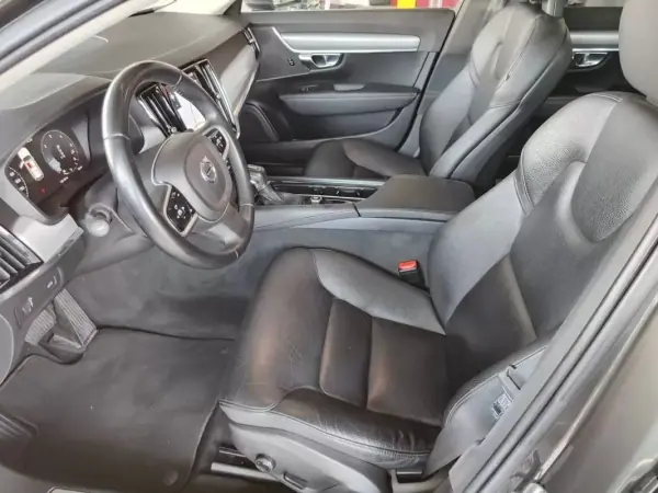 Volvo V90 2018 - 20990 EUR, 188000 km - AUTO.MOTO.pt - 188000km - foto 11 de 35