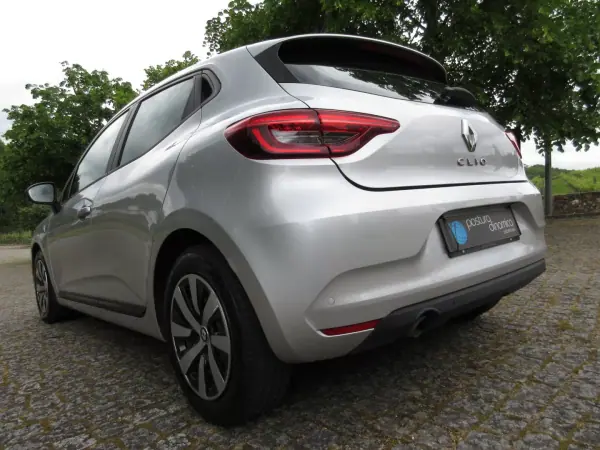 Renault Clio 2022 - 13490 EUR, 149000 km - AUTO.MOTO.pt - 149000km - foto 15 de 42